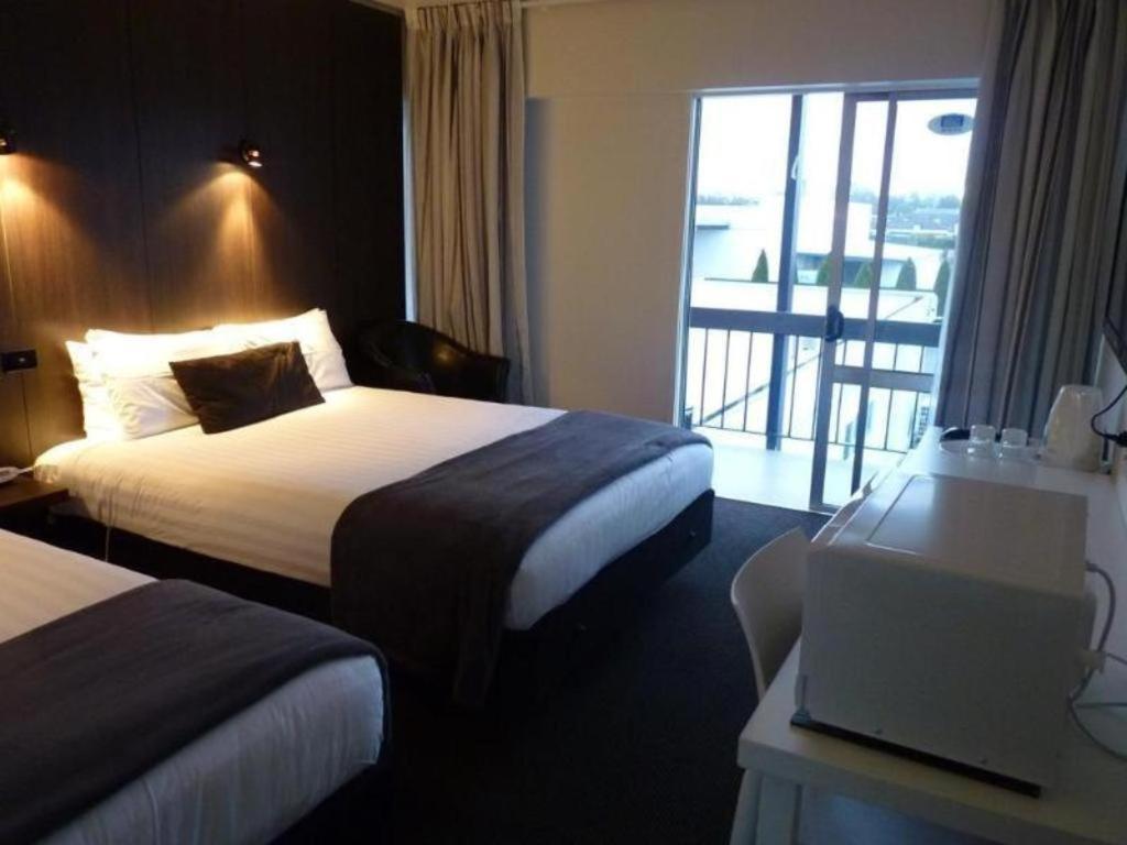 The Riccarton Hotel Christchurch Exterior photo