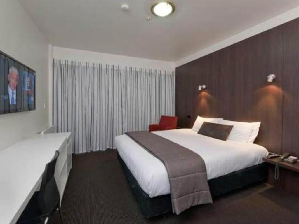The Riccarton Hotel Christchurch Exterior photo