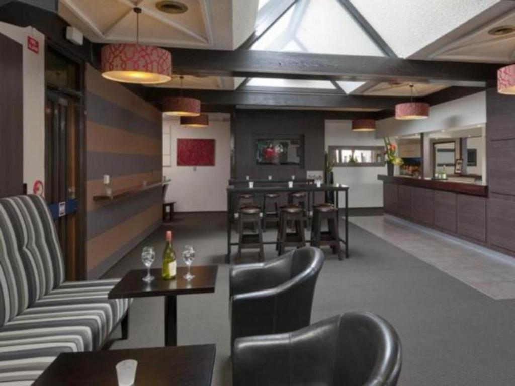 The Riccarton Hotel Christchurch Exterior photo