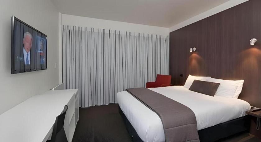 The Riccarton Hotel Christchurch Exterior photo